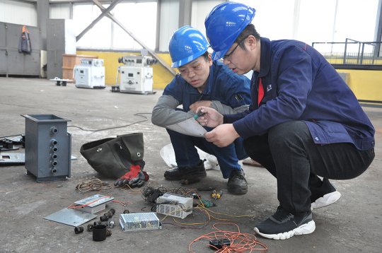 花园煤矿：“比武状元岗位变课堂”言传身教效果好