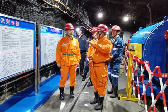 王崇景到花园煤矿督导安全生产工作