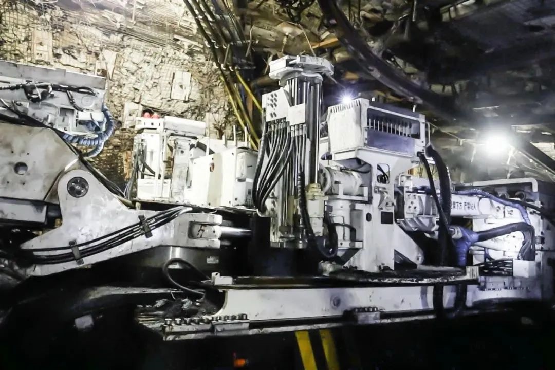 1709355381887143.jpg 640002.jpg